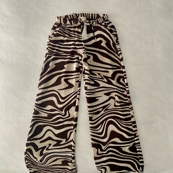 Michael Kors Wide leg Printed Pant - Picture 5 of 5